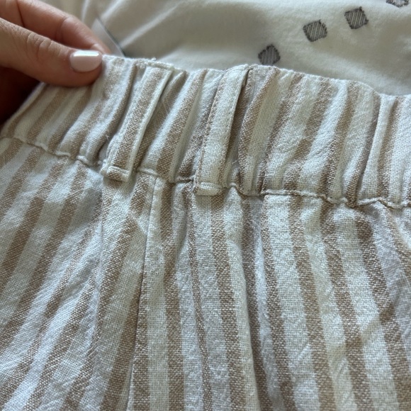 Abercrombie and Fitch Uttra High Rise Linen striped pants - Picture 5 of 6